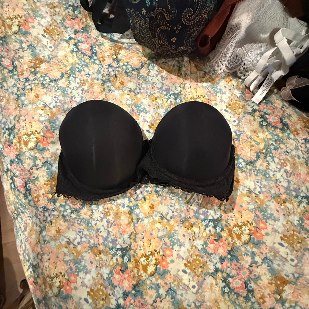 Assorted bras 34DD